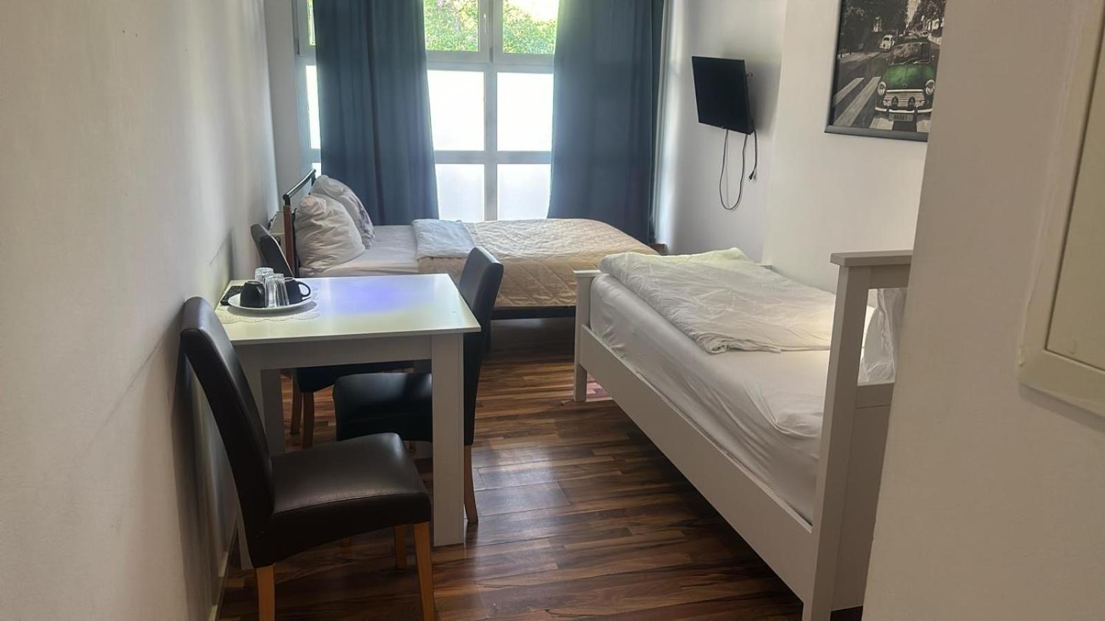 Pension Baku Fuerth Ngoại thất bức ảnh